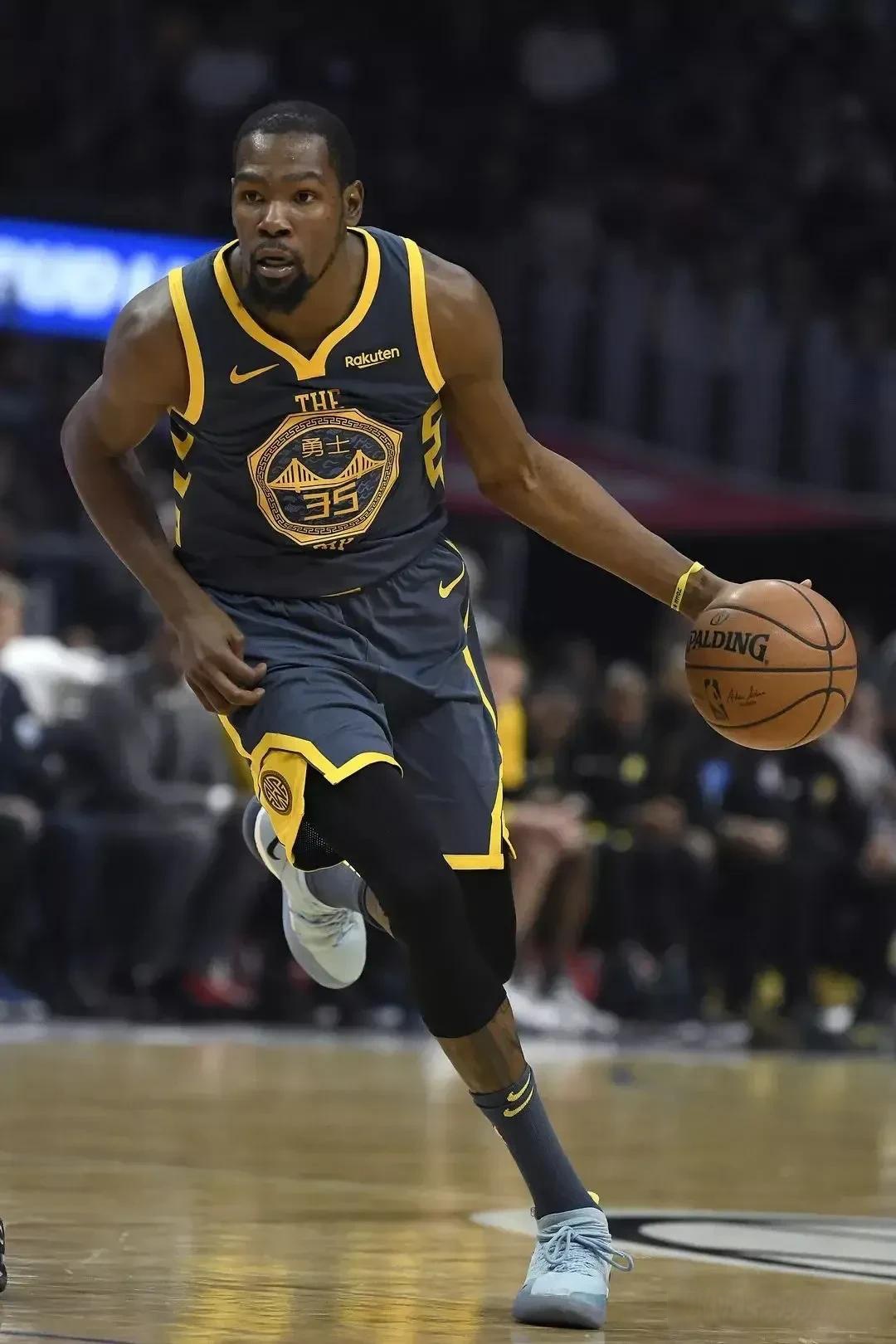 他的存在正 他的存在正